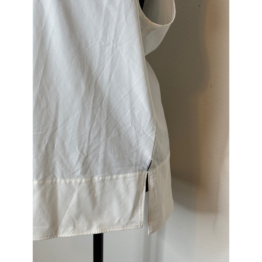 The North Face Womens XL White Sleeveless Tank Top Scoop Neck Activewear Shell - Picture 3 of 8